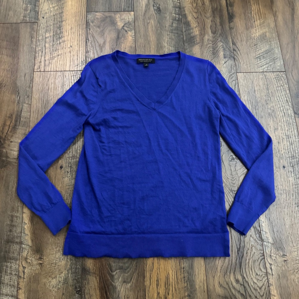 Banana Republic Sweater Womens S Blue Merino Wool V-Neck Extra Fine Minimalist